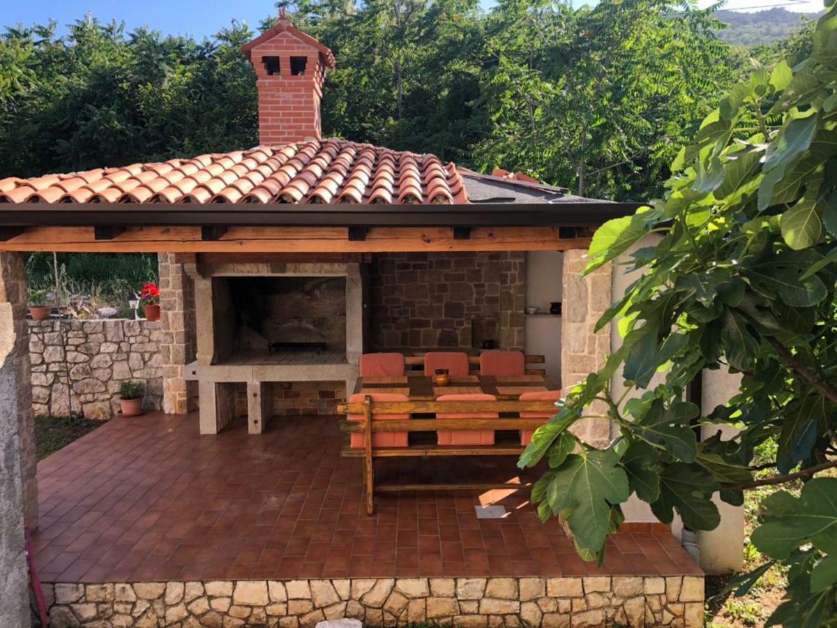 Villa Divna لابين المظهر الخارجي الصورة