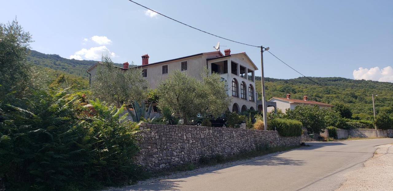 Villa Divna لابين المظهر الخارجي الصورة